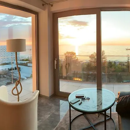 Luxe Baltic Sunset Apartment